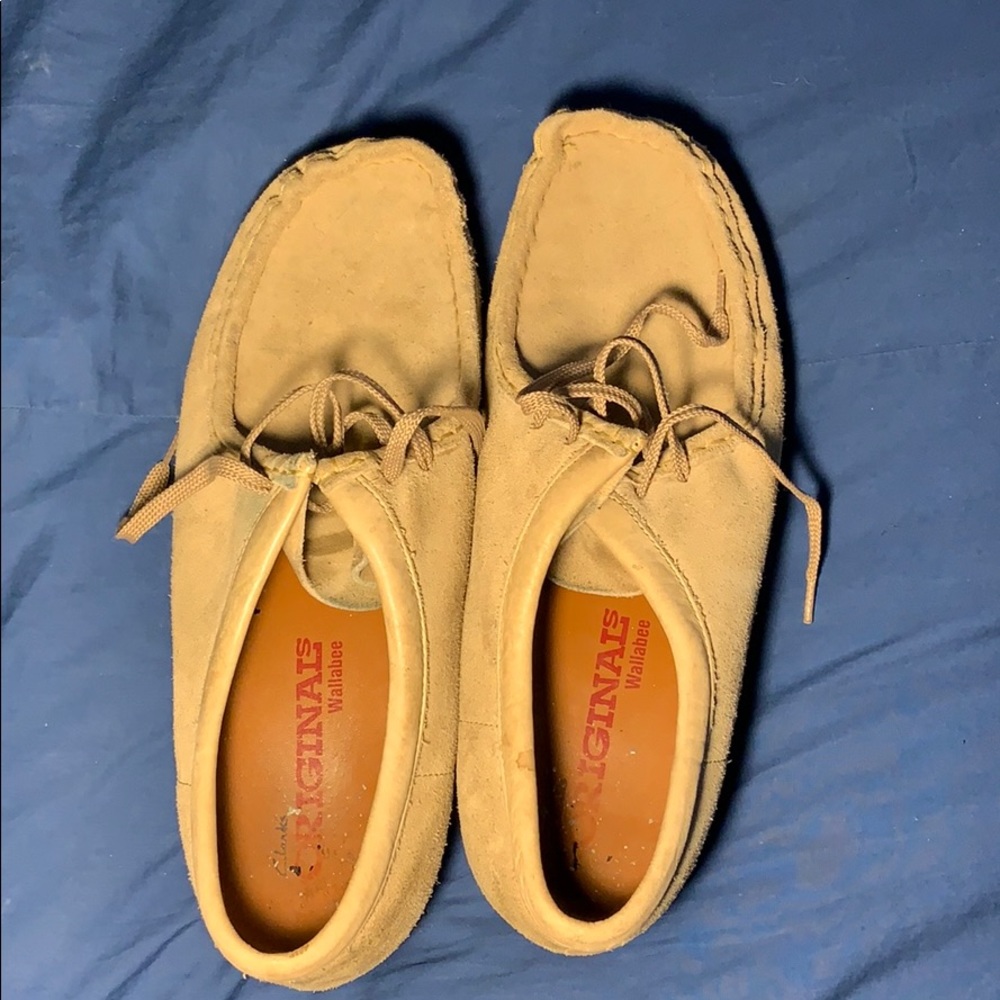 Low Top Clark Wallabees Suede
